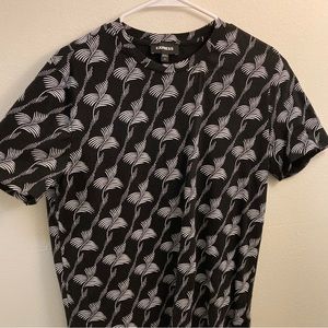 Black, cotton Express t-shirt, buttonless, size M